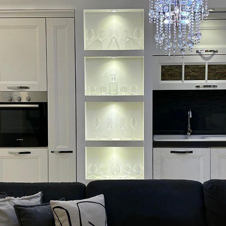 Tam Serviced 2Bdr Apartment City Center No6 Tirana Exteriör bild