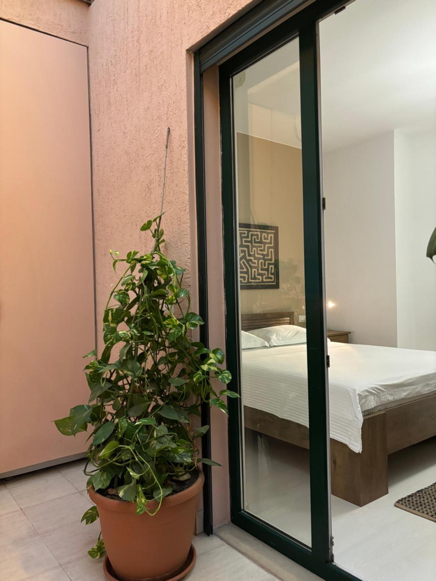 Tam Serviced 2Bdr Apartment City Center No6 Tirana Exteriör bild