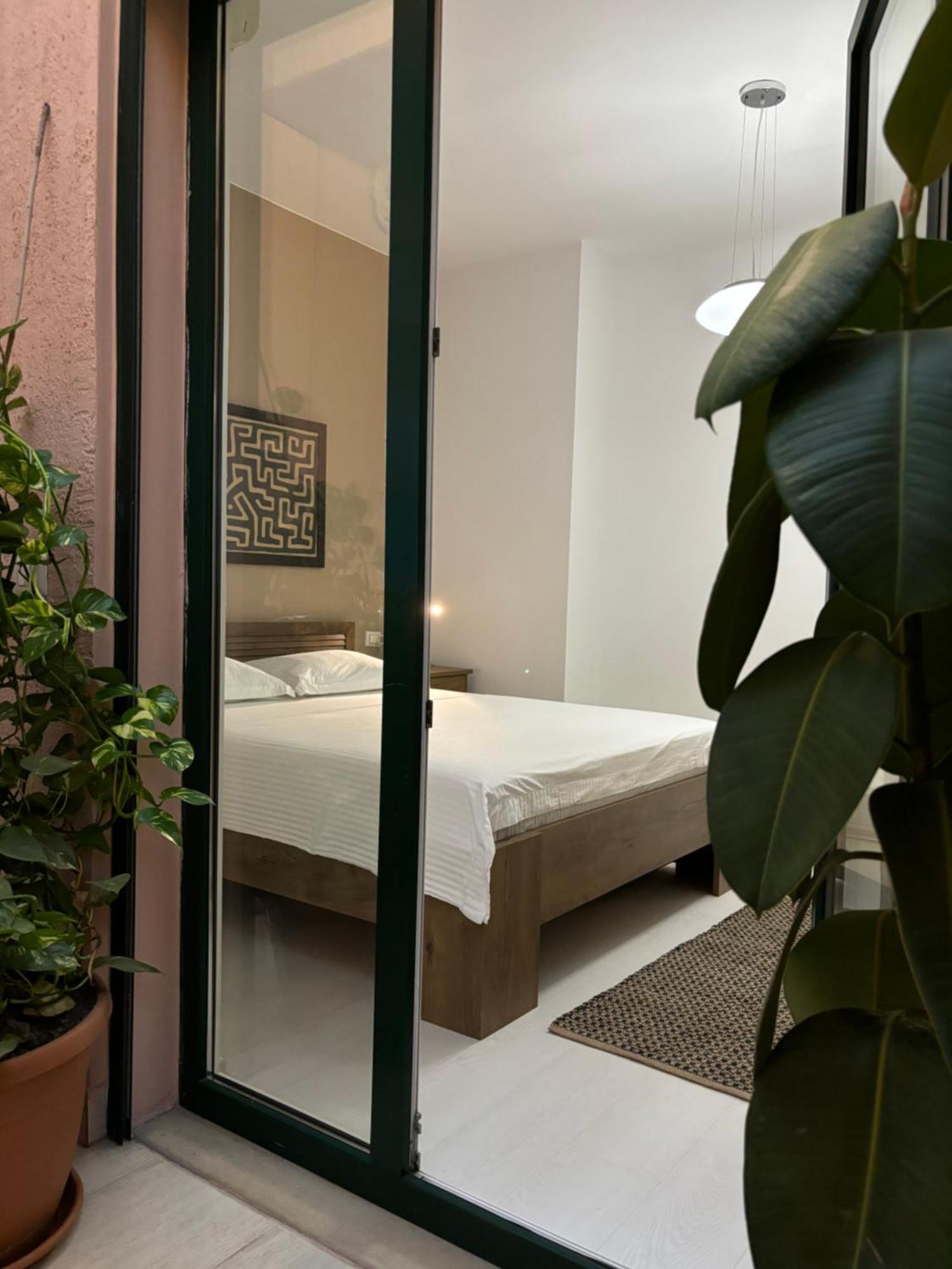 Tam Serviced 2Bdr Apartment City Center No6 Tirana Exteriör bild