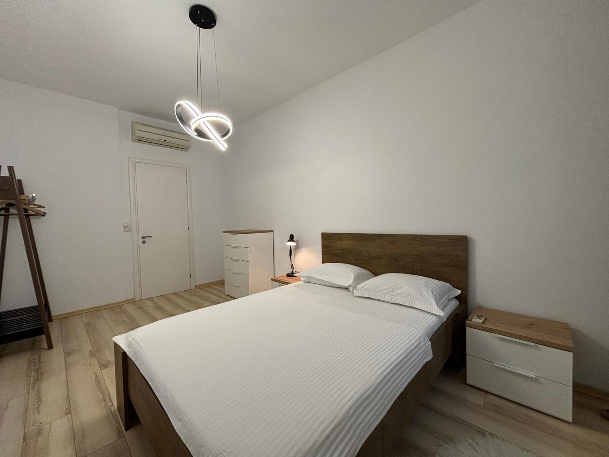 Tam Serviced 2Bdr Apartment City Center No6 Tirana Exteriör bild