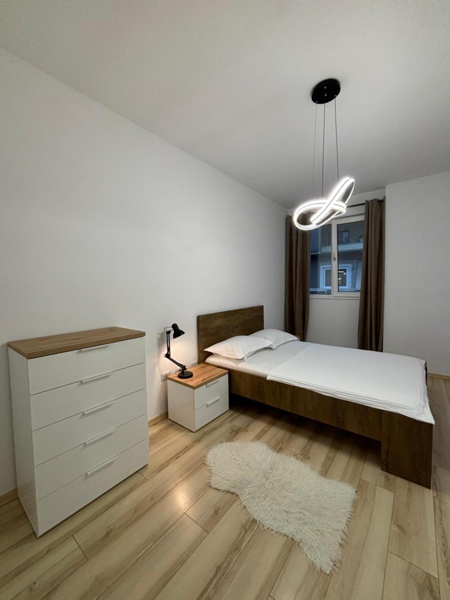 Tam Serviced 2Bdr Apartment City Center No6 Tirana Exteriör bild