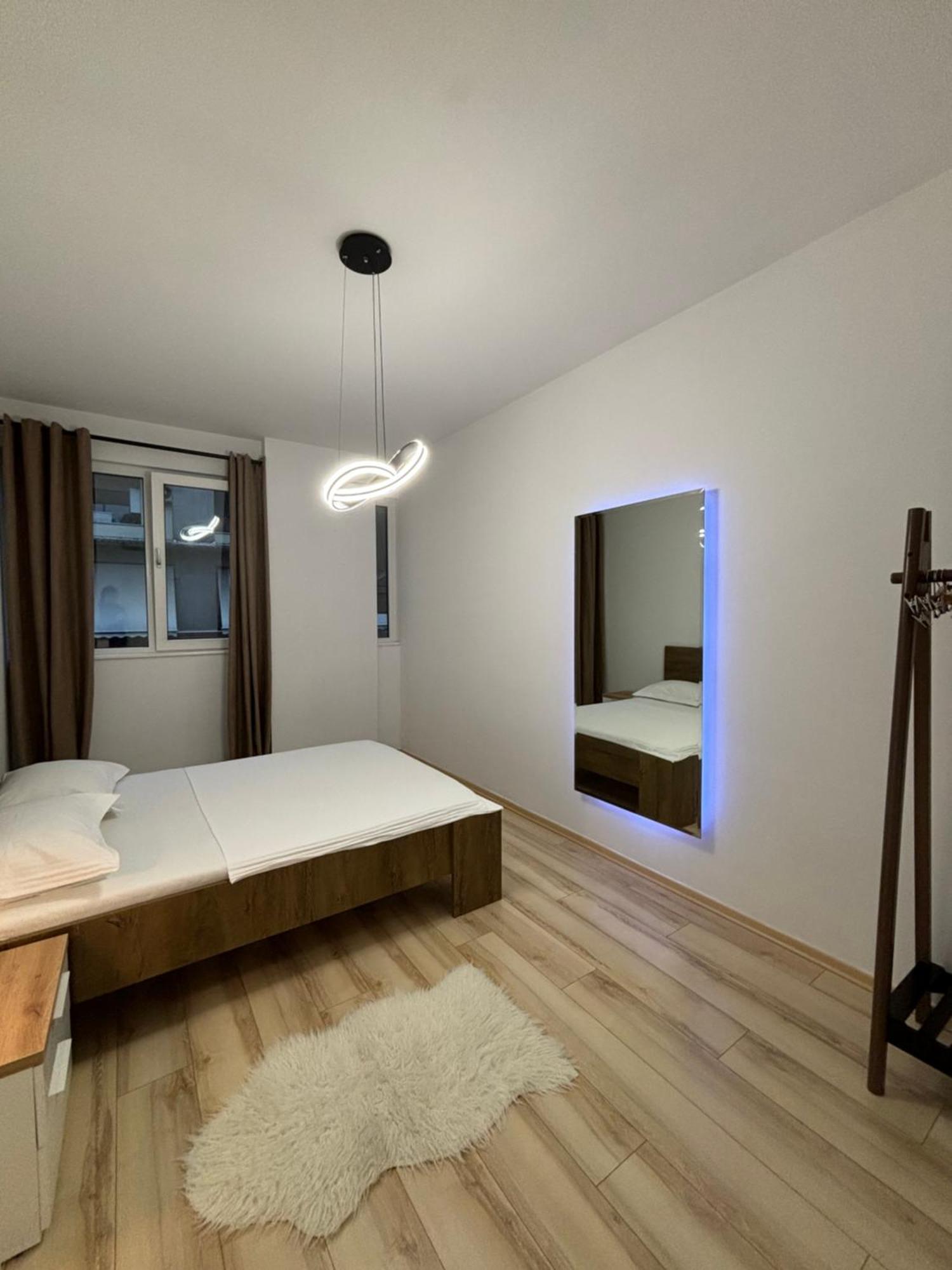 Tam Serviced 2Bdr Apartment City Center No6 Tirana Exteriör bild