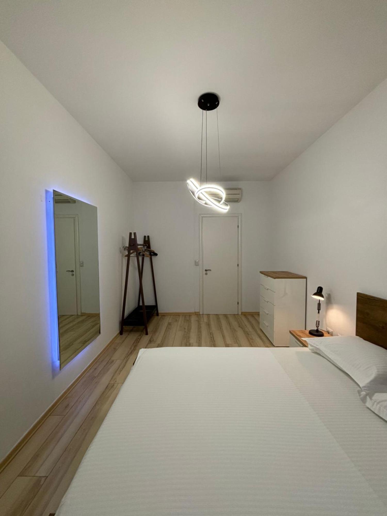 Tam Serviced 2Bdr Apartment City Center No6 Tirana Exteriör bild
