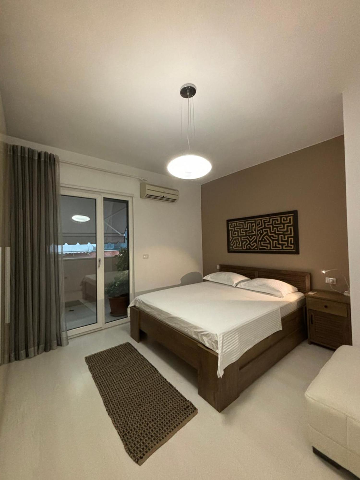 Tam Serviced 2Bdr Apartment City Center No6 Tirana Exteriör bild